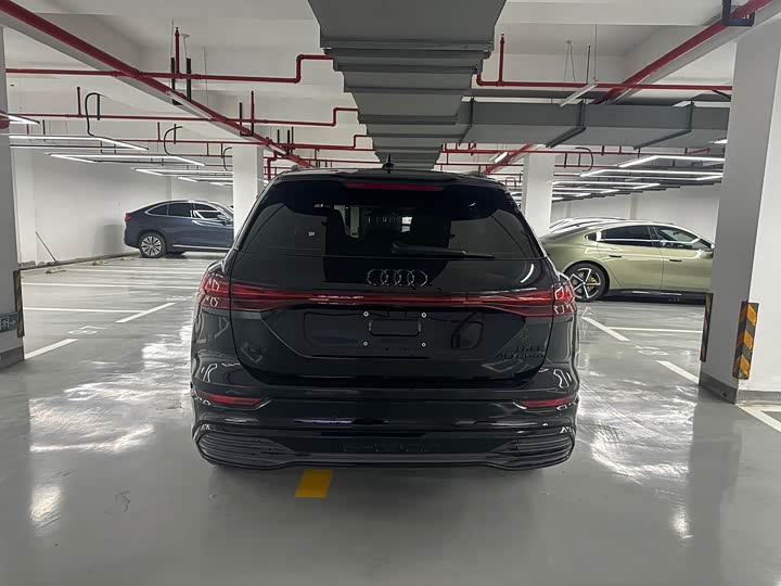 Фото 3 - Audi Q5 e-tron