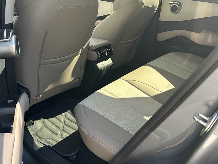 Фото 9 - BYD Yuan Plus