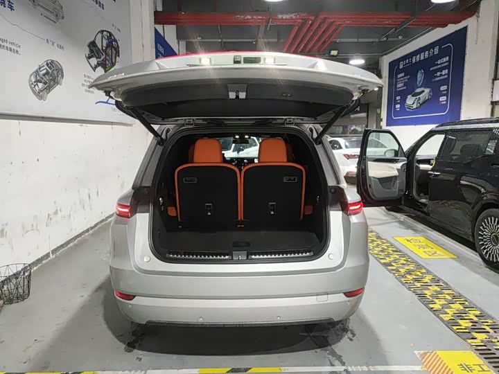 Фото 7 - LiXiang L9