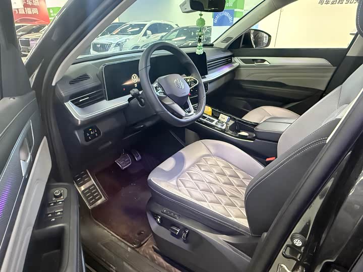 Фото 4 - Volkswagen Tavendor