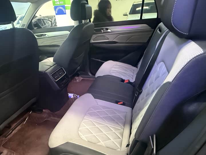 Фото 5 - Volkswagen Tavendor