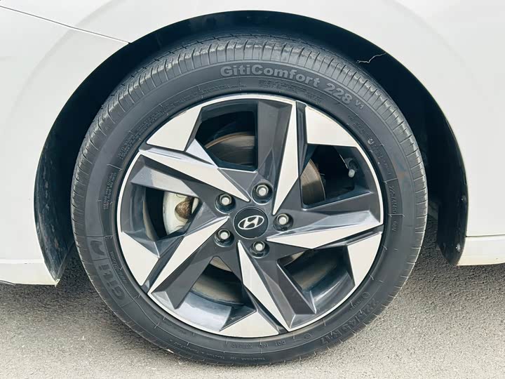 Фото 4 - Hyundai Elantra N line