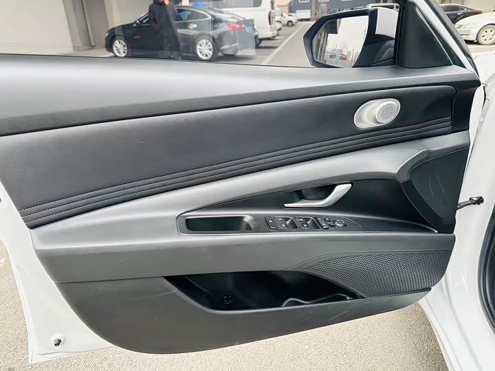 Фото 5 - Hyundai Elantra N line