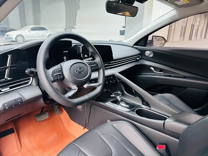 Фото 6 - Hyundai Elantra N line