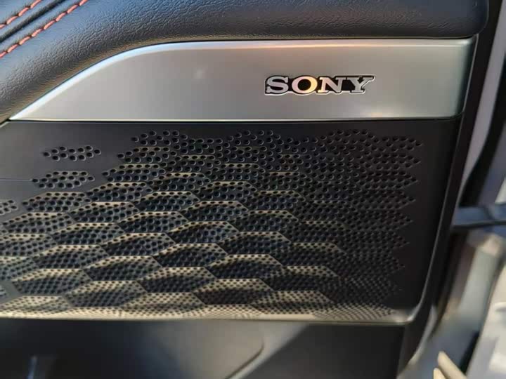 Фото 7 - Changan UNI-K