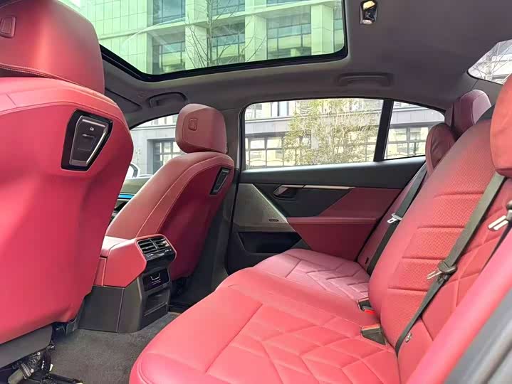 Фото 6 - BMW 5 Series