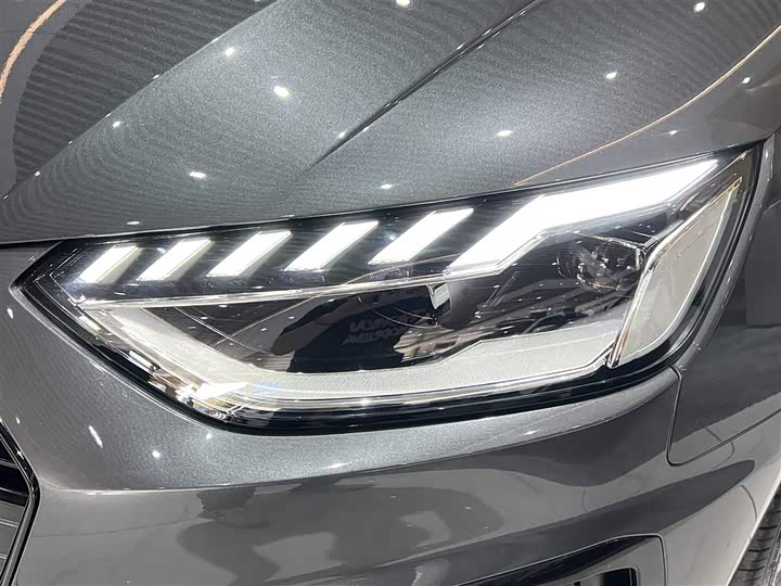 Фото 7 - Audi A4L