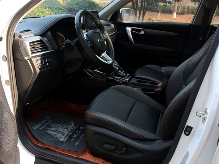 Фото 8 - Kia Sportage GT-line