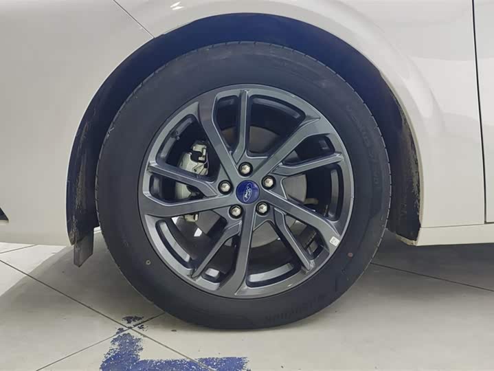 Фото 6 - Ford Mondeo