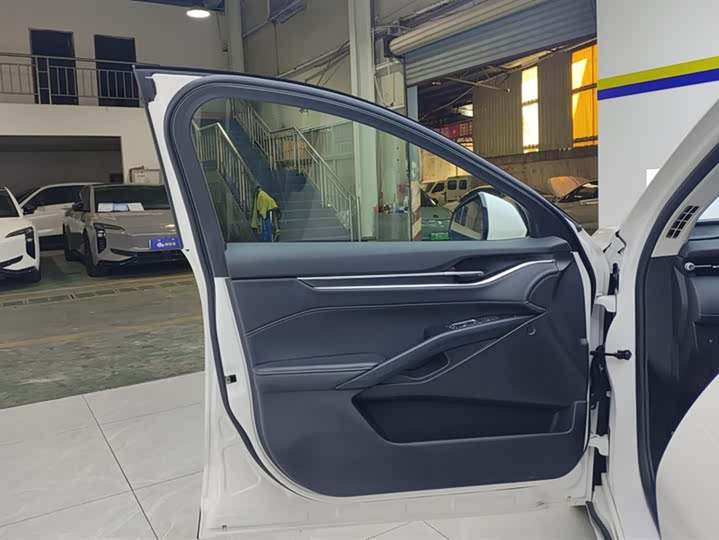 Фото 7 - Ford Mondeo