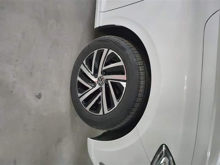 Фото 6 - Volkswagen Lavida