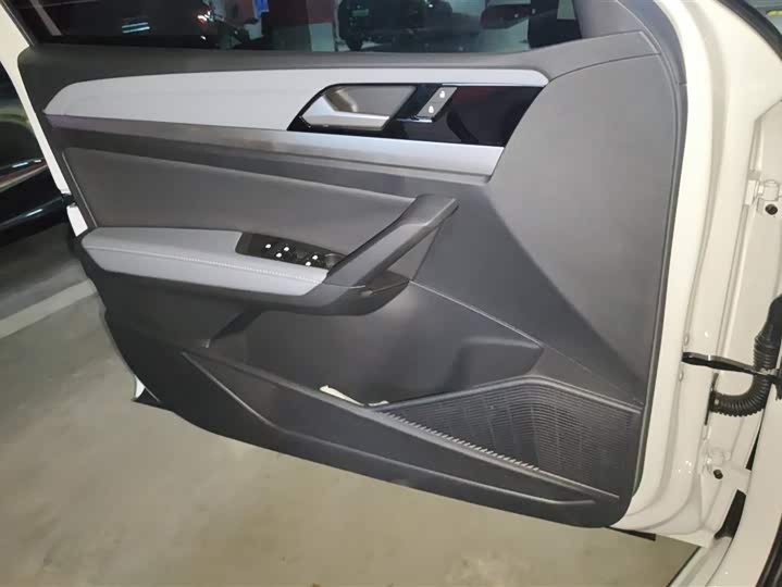 Фото 7 - Volkswagen Lavida