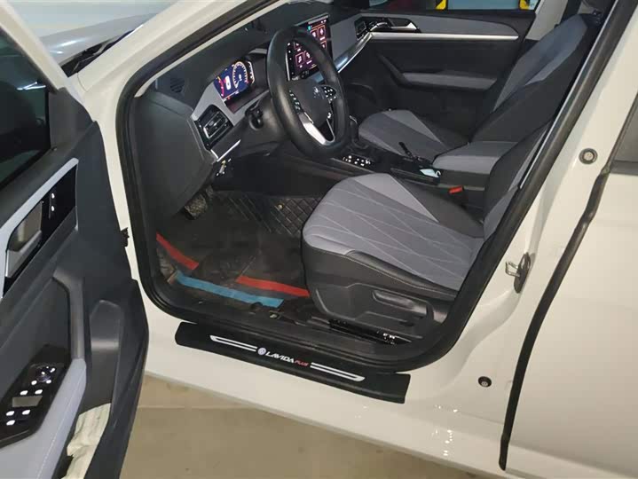 Фото 9 - Volkswagen Lavida