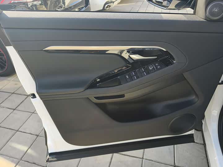 Фото 4 - Land Rover Range Rover Evoque L