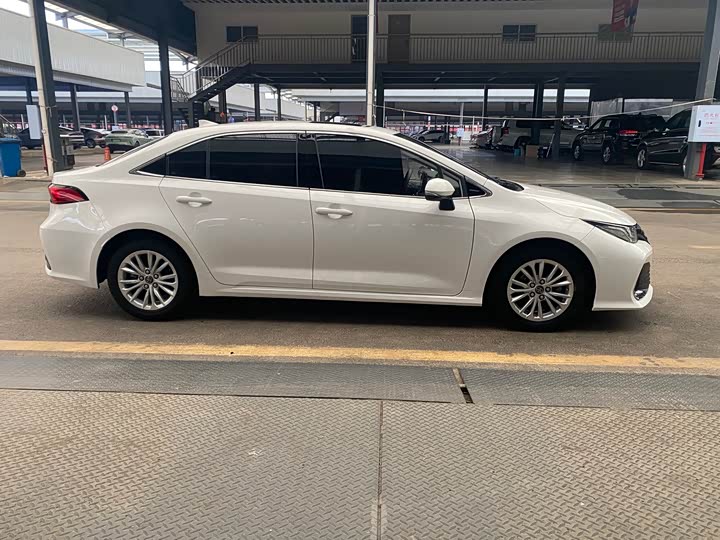 Фото 4 - Toyota Allion