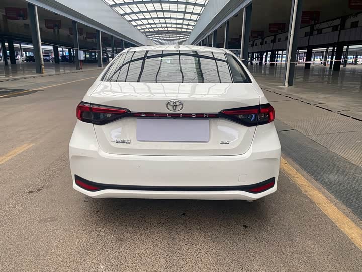 Фото 8 - Toyota Allion