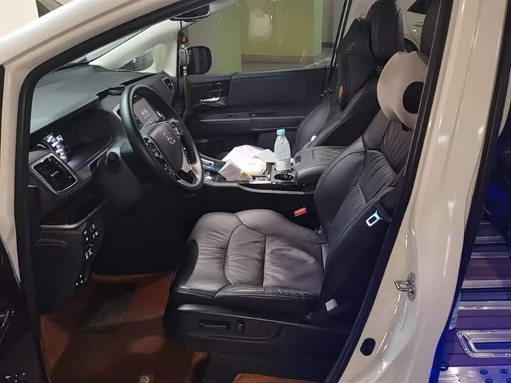 Фото 9 - Honda Odyssey