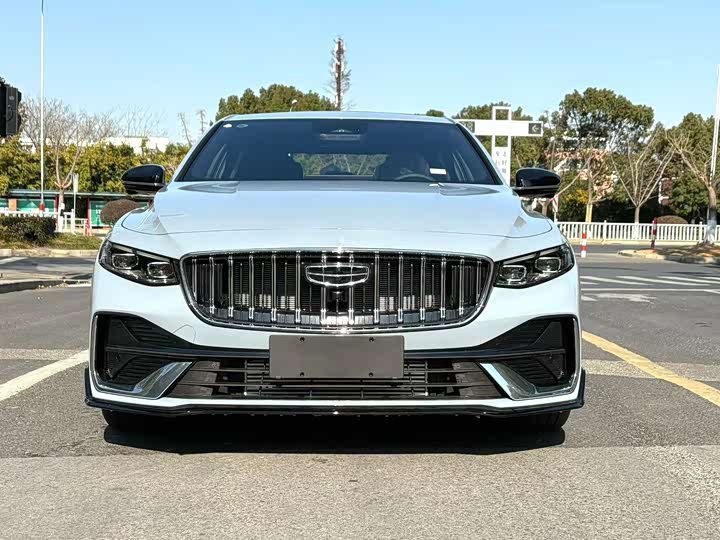 Фото 2 - Geely Preface