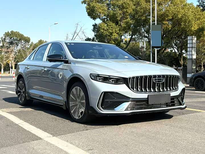 Фото 3 - Geely Preface