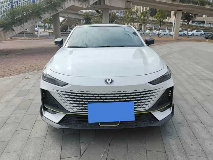 Фото 1 - Changan UNI-V