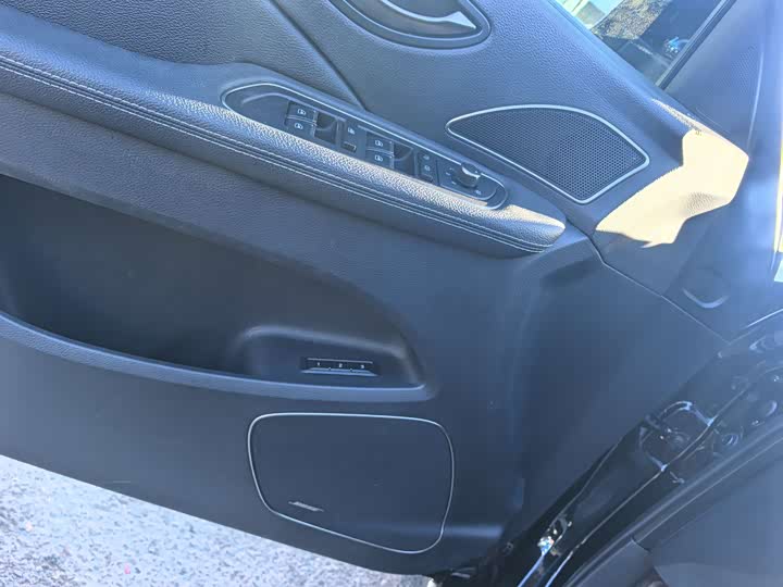 Фото 4 - Hongqi H7