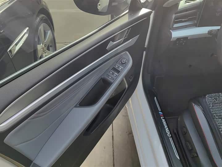 Фото 7 - Volkswagen Lamando L