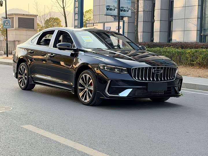 Фото 3 - Geely Preface