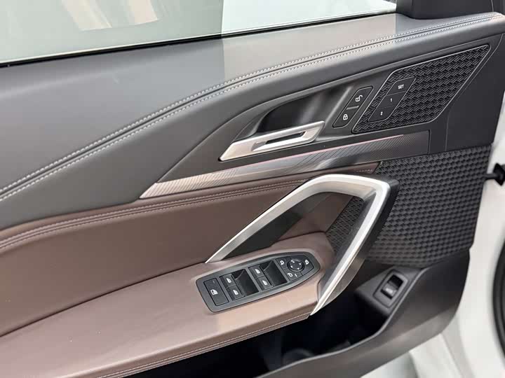 Фото 7 - BMW iX1