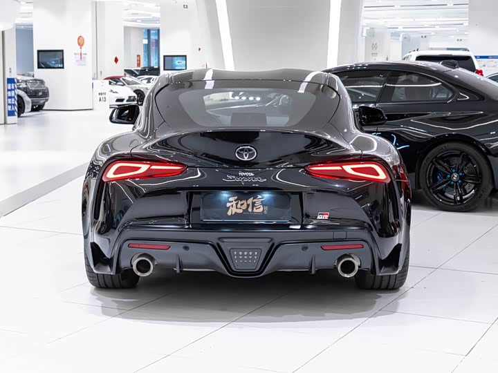 Фото 4 - Toyota Supra