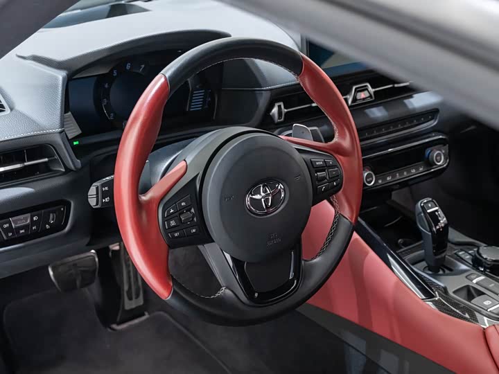 Фото 7 - Toyota Supra