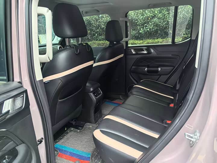 Фото 6 - Tank 300