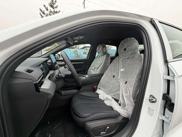 Фото 9 - Geely Preface