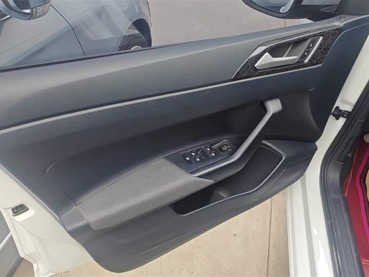 Фото 7 - Volkswagen Lavida