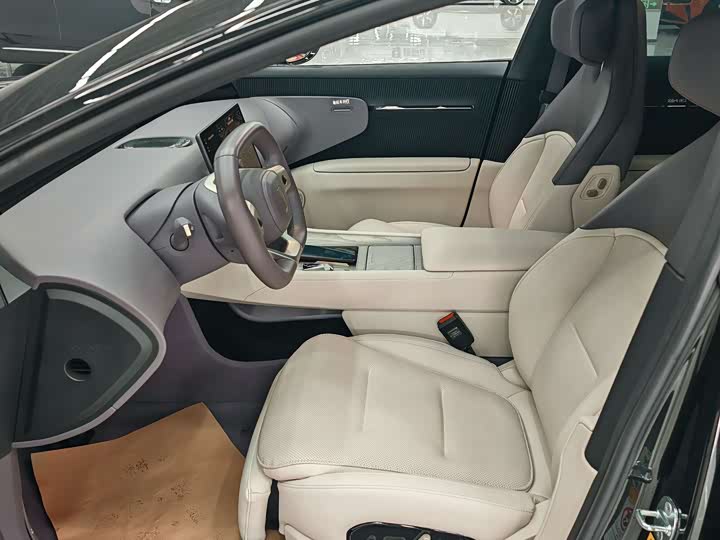 Фото 6 - Avatr 12