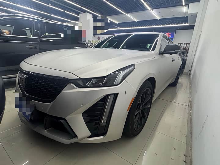 Фото 1 - Cadillac CT5