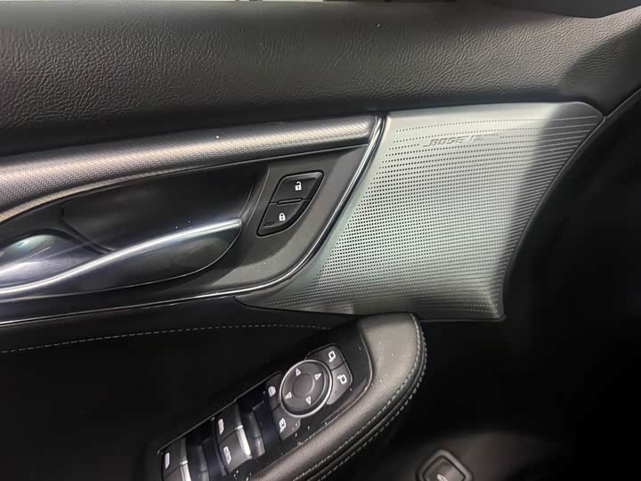 Фото 6 - Cadillac CT5