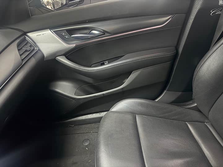 Фото 8 - Cadillac CT5