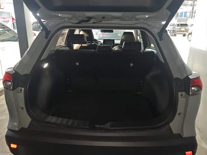 Фото 4 - Toyota Corolla Cross