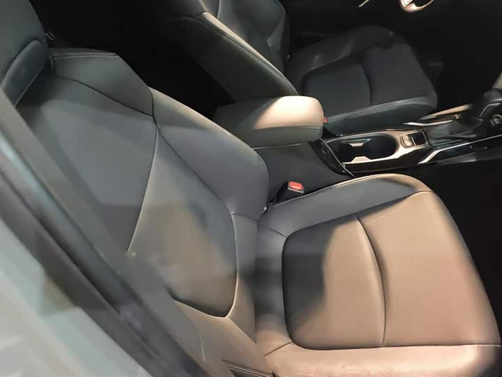 Фото 8 - Toyota Corolla Cross