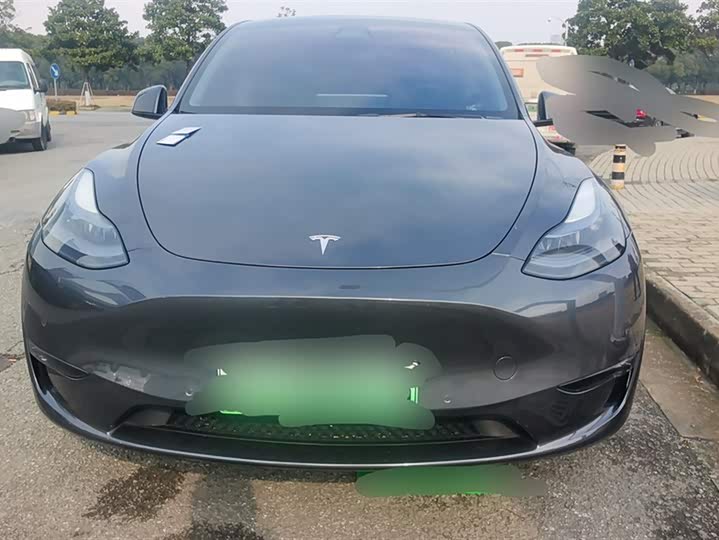 Фото 2 - Tesla Model Y