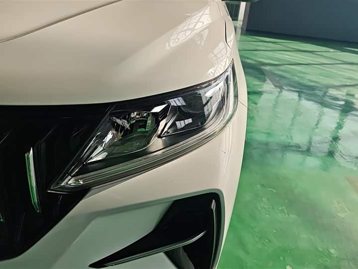 Фото 5 - Geely Vision X6