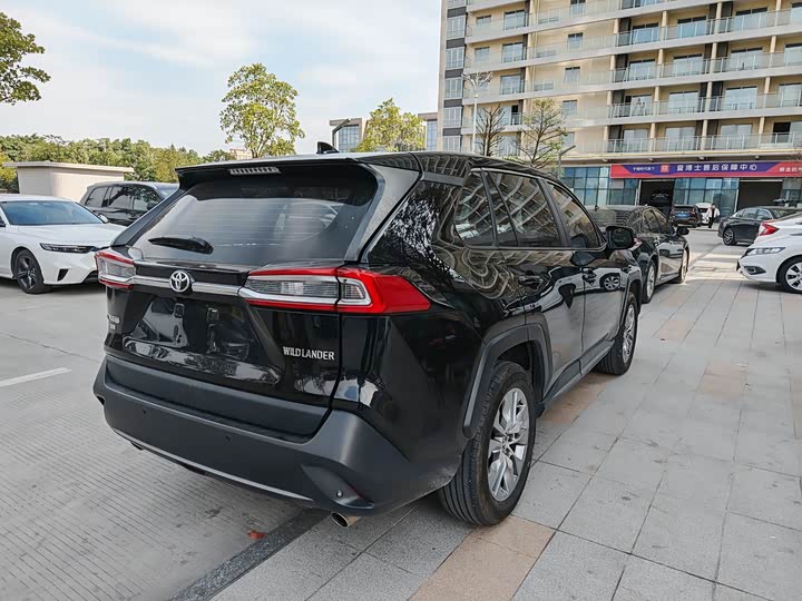 Фото 5 - Toyota Wildlander