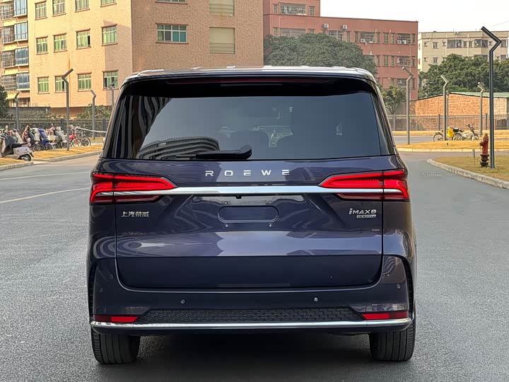 Фото 5 - Roewe iMax 8