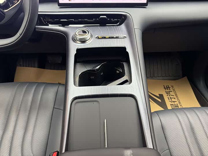 Фото 7 - Geely Galaxy E5