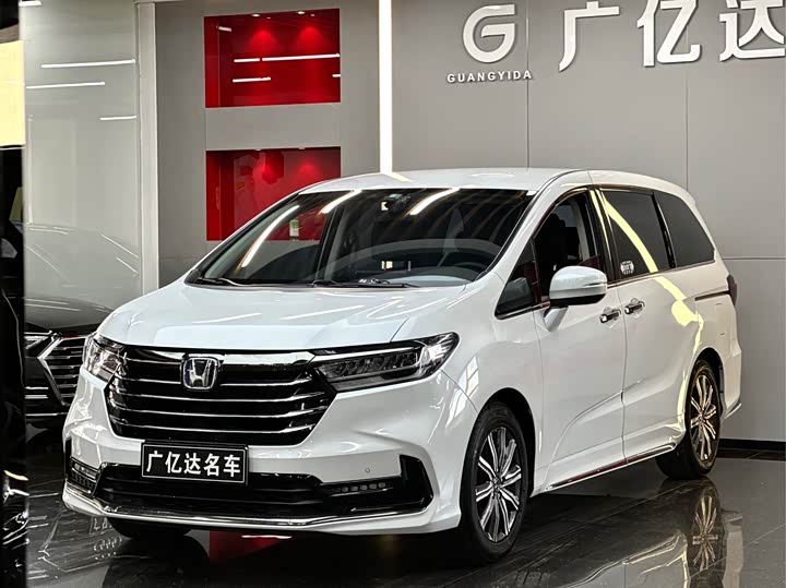 Фото 1 - Honda Odyssey