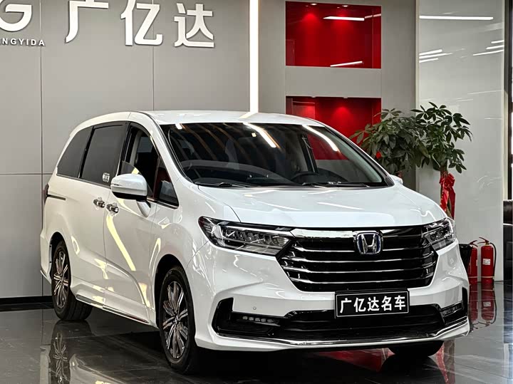 Фото 3 - Honda Odyssey