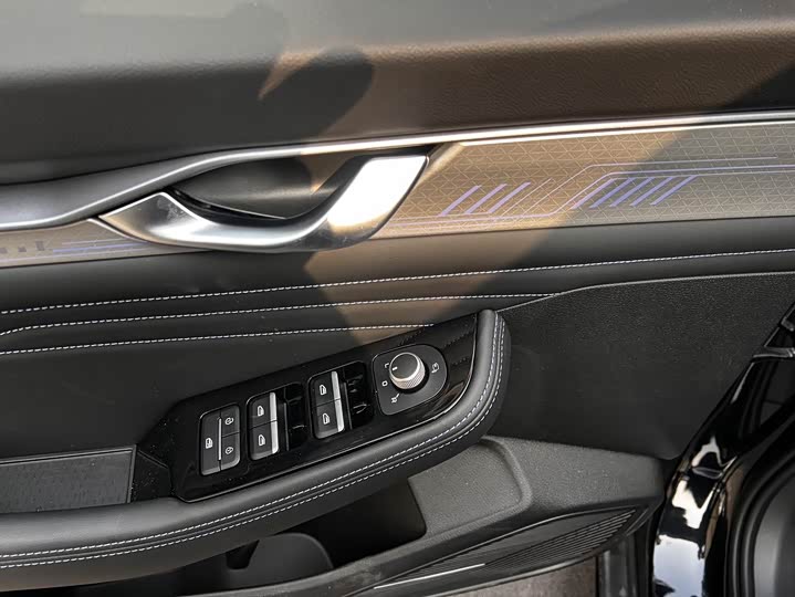 Photo 5 - Geely Preface