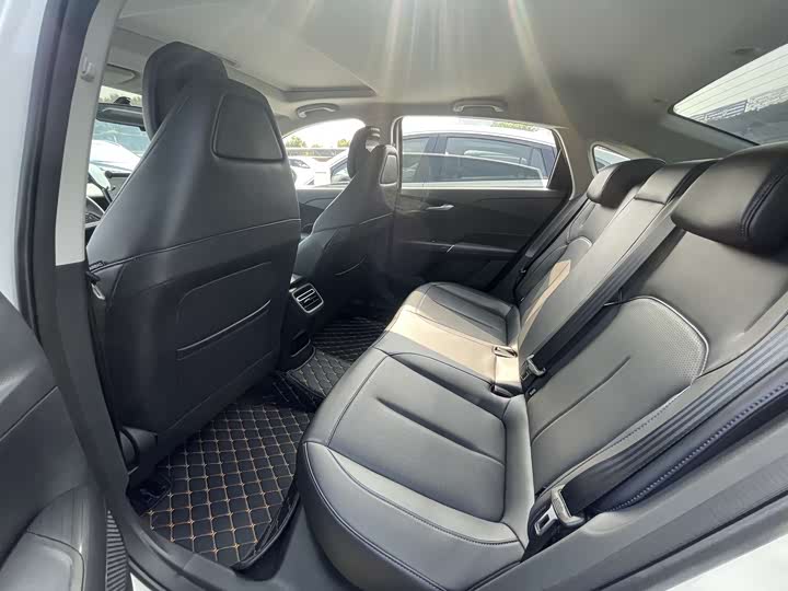 Фото 9 - Changan Eado Plus