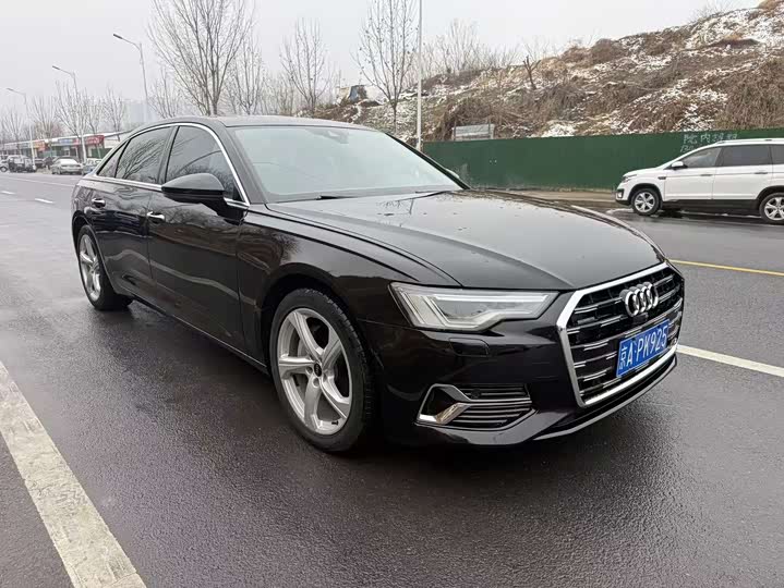 Фото 3 - Audi A6L