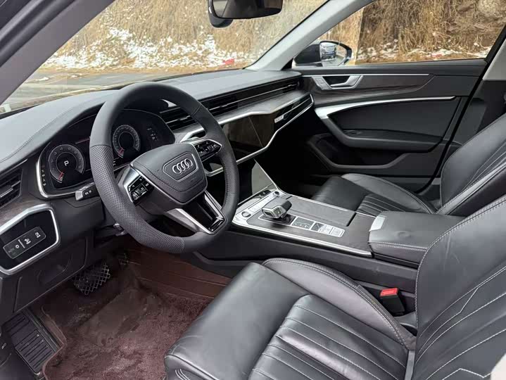 Фото 4 - Audi A6L